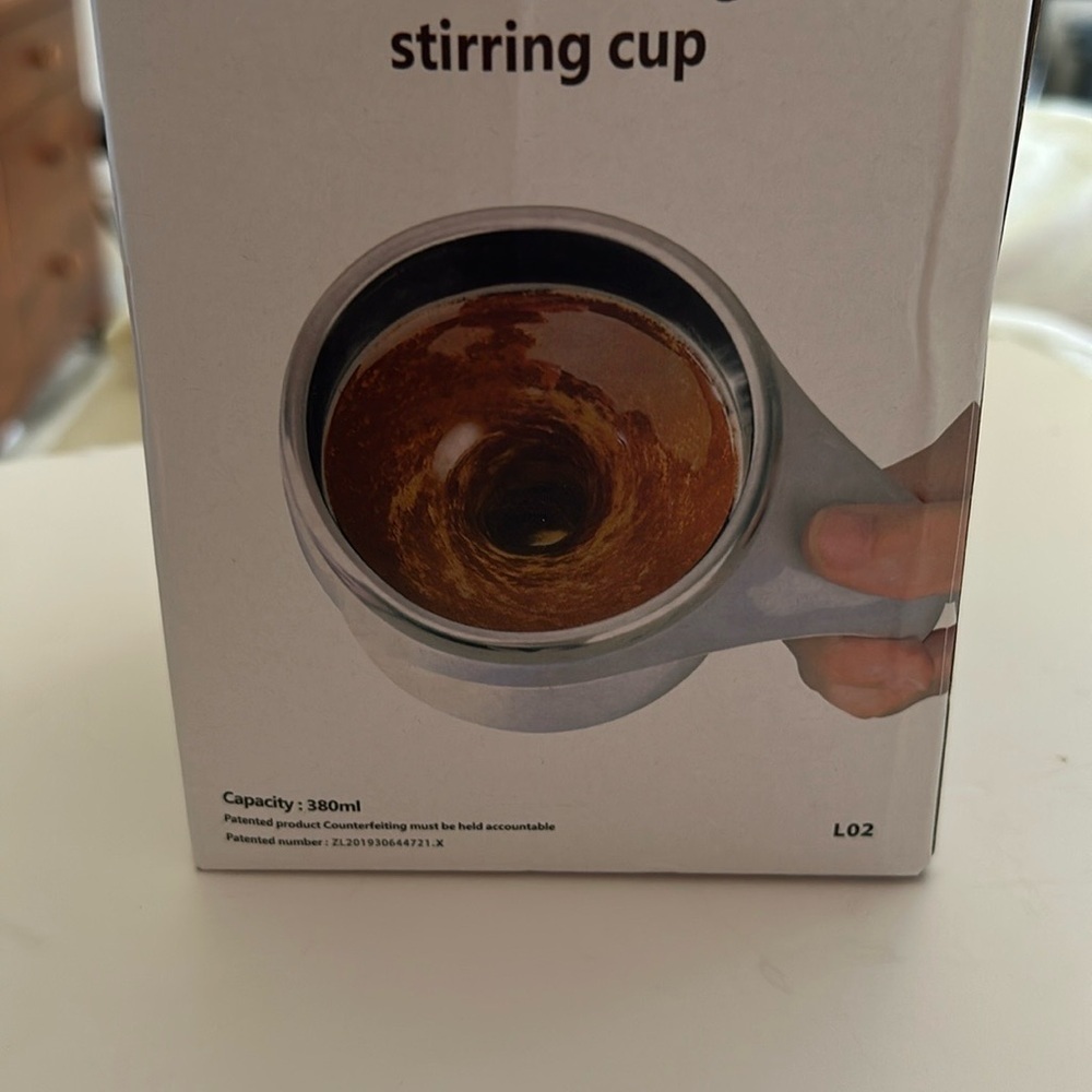 Automatic Magnetic Stirring Coffee Mug - Rechargeable - BRAND NEW - Picture 12 of 15